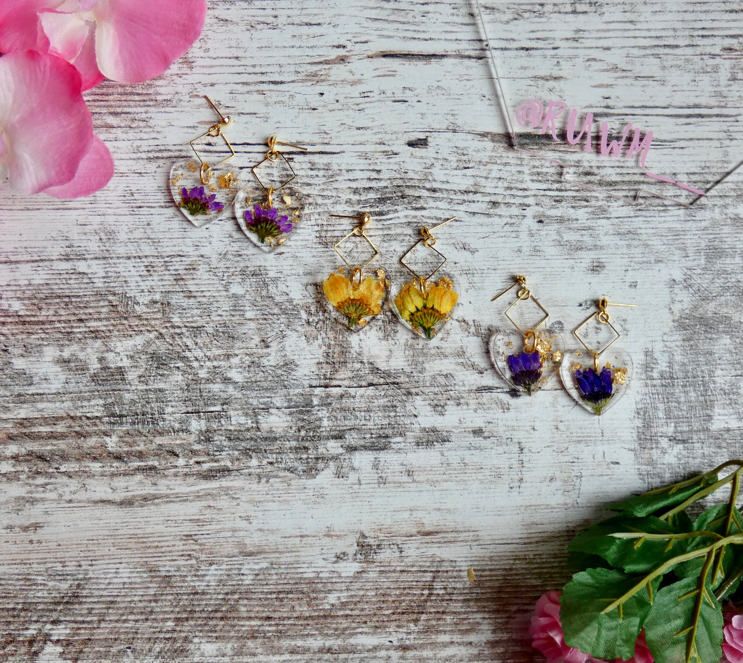 Heart Earrings filled with Flowers