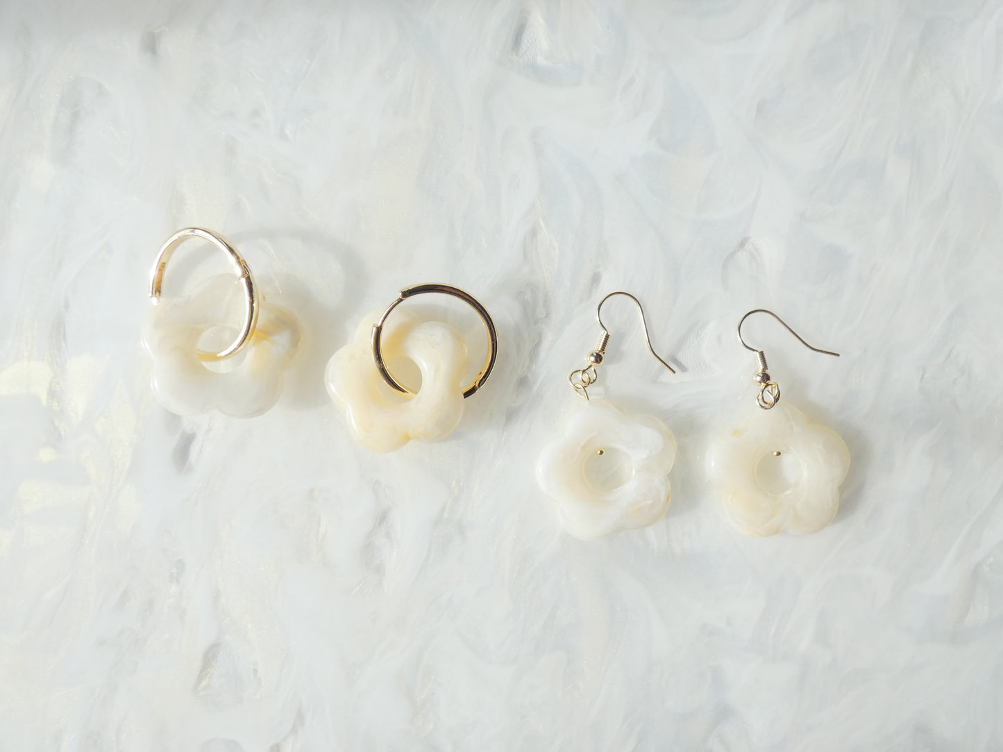 Acrylic Flower Earrings (Large)